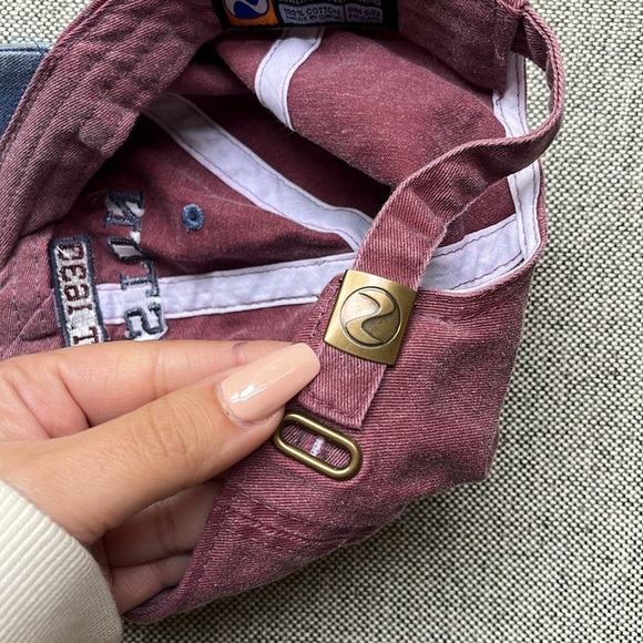 Newhattan Boston Baseball Cap with adjustable strap - Picture 7 of 17